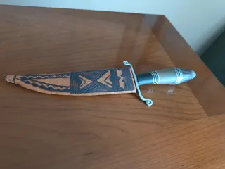 Pieza Ceremonia Africana Cuero y Metal