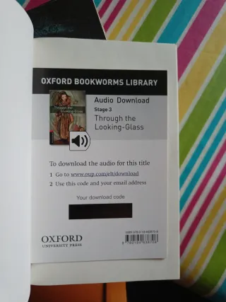 Oxford Bookworms Library: Through the Looking-G...