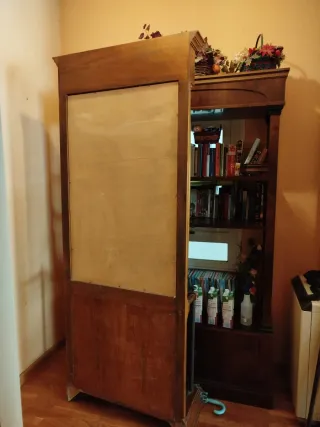 Paragüero de madera con espejo