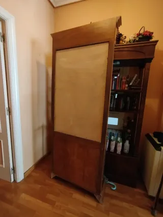 Paragüero de madera con espejo