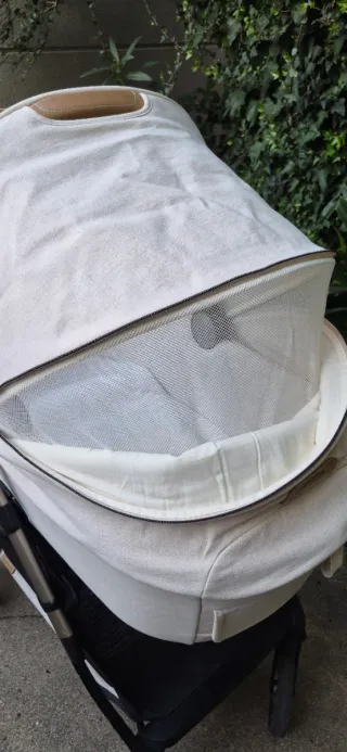 Carrito Inglesina Electa Capazo y Chasis