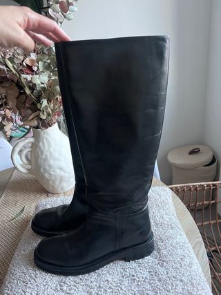 Botas de piel negras altas