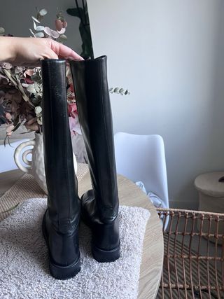 Botas de piel negras altas