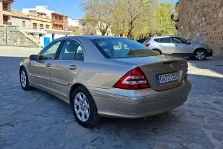 Mercedes-Benz Clase C 2004