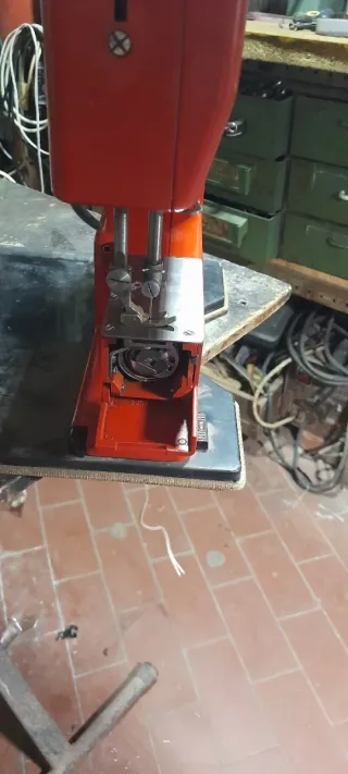 Macchina da cucire Salmoiraghi 44