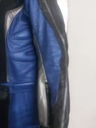 Mono Dainese Moto Negro/Azul dos piezas. Deportivo