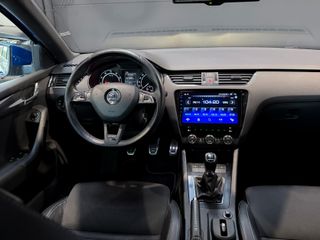 SKODA OCTAVIA COMBI 2.0 TSI RS 220CV 5P