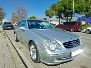 Mercedes-Benz  CLK 2005
