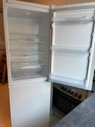 Nevera Beko Combi, como nueva