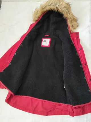 Cazadora niño 8 años roja con capucha