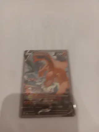 Carta Pokémon Charizard V