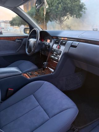 Mercedes-Benz Clase E 2002