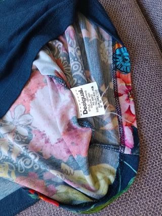 Camiseta Desigual floral multicolor