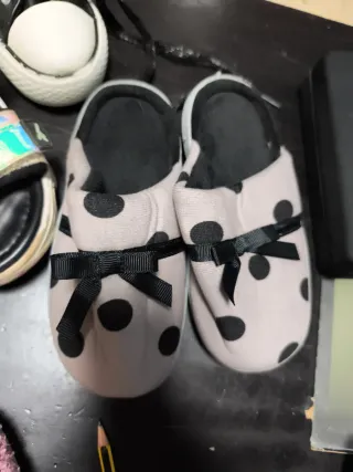 Zapatos niña todo 7 €