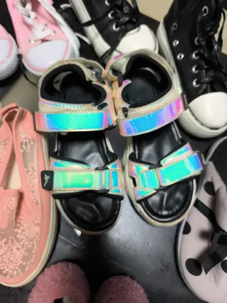 Zapatos niña todo 7 €