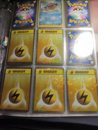 Carta Pokémon Energía Rayo holográfica