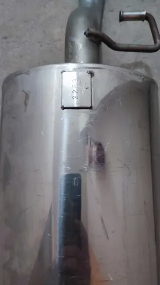 Silencioso escape doble cromado