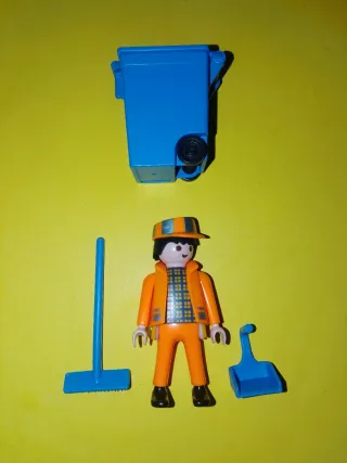 Playmobil figura barrendero basurero Playmoonuba