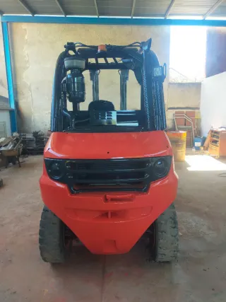 Carretilla Linde 5000 kg Triplex