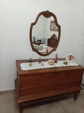 Arca antigua de madera