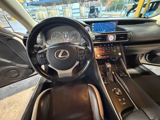 Lexus IS 300h Luxury F Sport 223CV garantía 2031