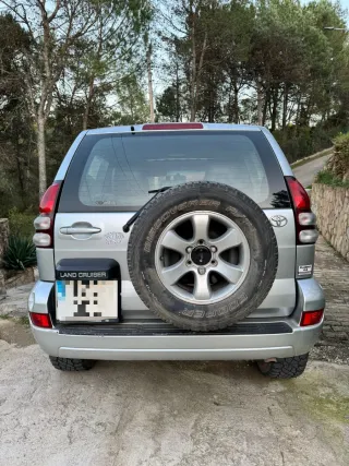 Toyota Land Cruiser 2004