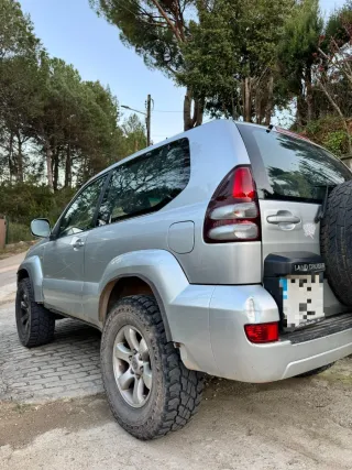 Toyota Land Cruiser 2004