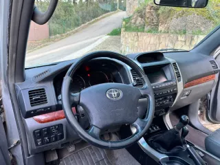 Toyota Land Cruiser 2004