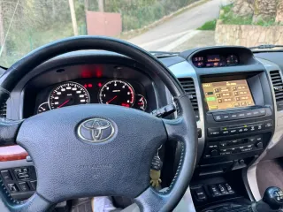 Toyota Land Cruiser 2004