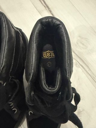 Botines de tacón negros