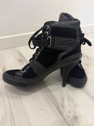 Botines de tacón negros