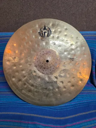 Diril Raw Bell Crash 19 pulgadas,muy poco uso.