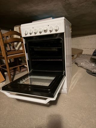 Cocina Eléctrica Indesit Horno Vitrocerámica