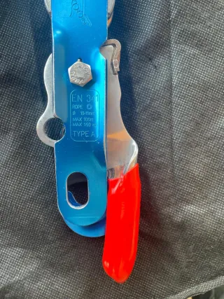 Descensor Petzl Stop