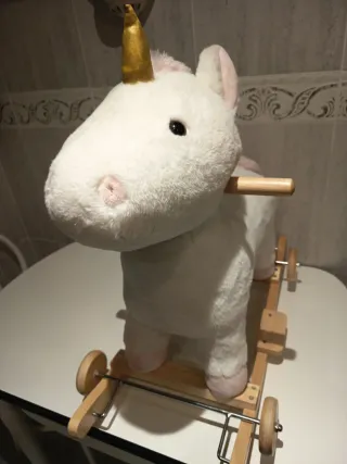 Balancín unicornio infantil blanco