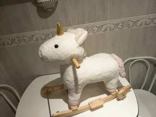 Balancín unicornio infantil blanco