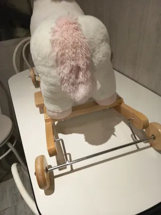 Balancín unicornio infantil blanco