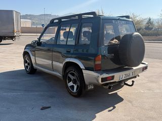 Suzuki Vitara V6