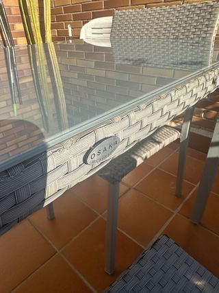 Mesa y 3 Sillas Terraza Mimbre y Cristal