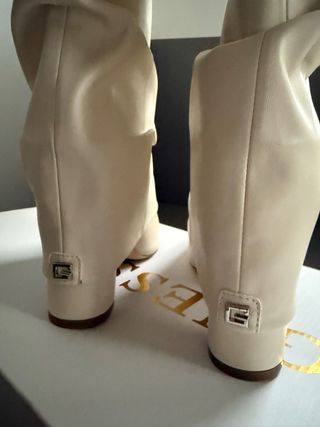 Botas Guess Beige Talla 38