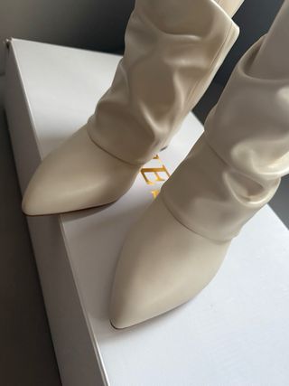 Botas Guess Beige Talla 38