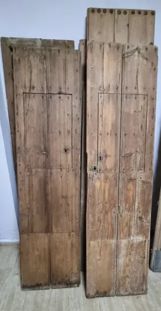 Puerta Antigua Madera con Postigo