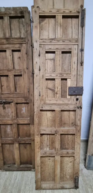 Puerta Antigua Madera con Postigo