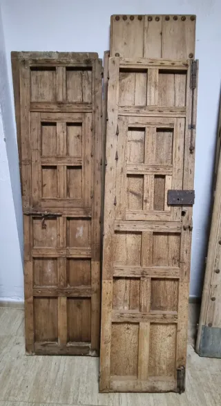 Puerta Antigua Madera con Postigo