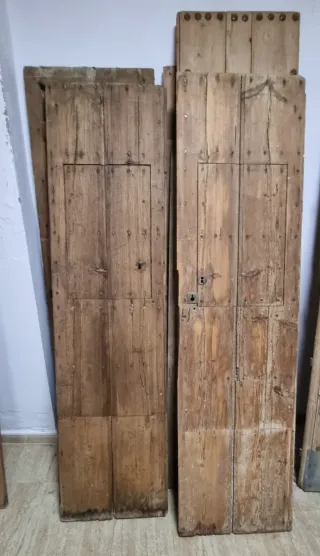 Puerta Antigua Madera con Postigo