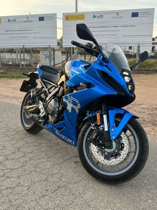 SUZUKI GSX - 8R 2024