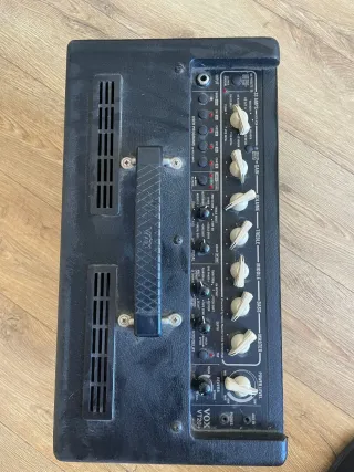 Amplificador Vox VT20+