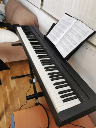 Piano Yamaha P-35