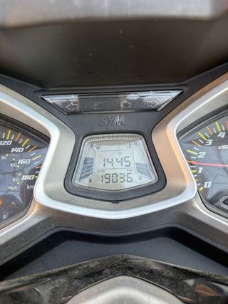 SYM Cruisym 300 Maxi Scooter Automática