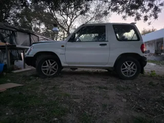 Mitsubishi Montero 2005